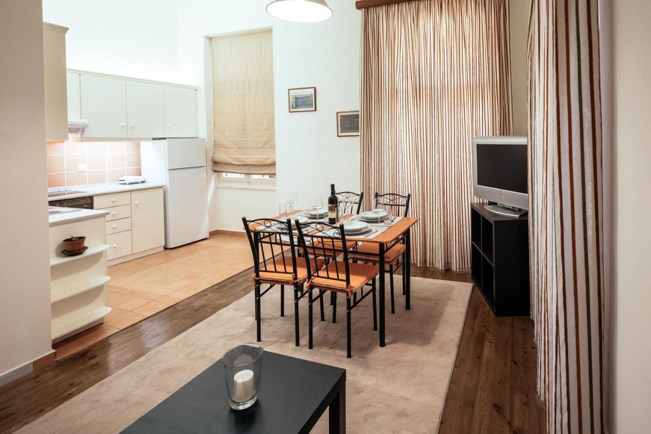Pallazo Palamidi Apartment